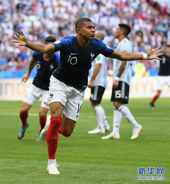 LPL新秀选手表现抢眼 教练组高度评价