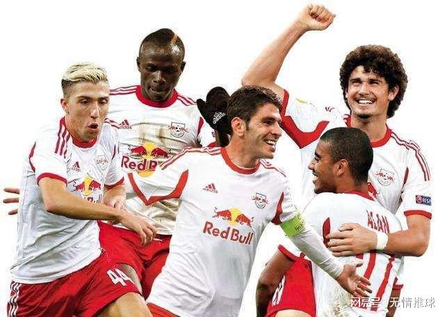 JDG赛后采访，厂长表态引起网友不满，赢比赛都是教练组功劳？