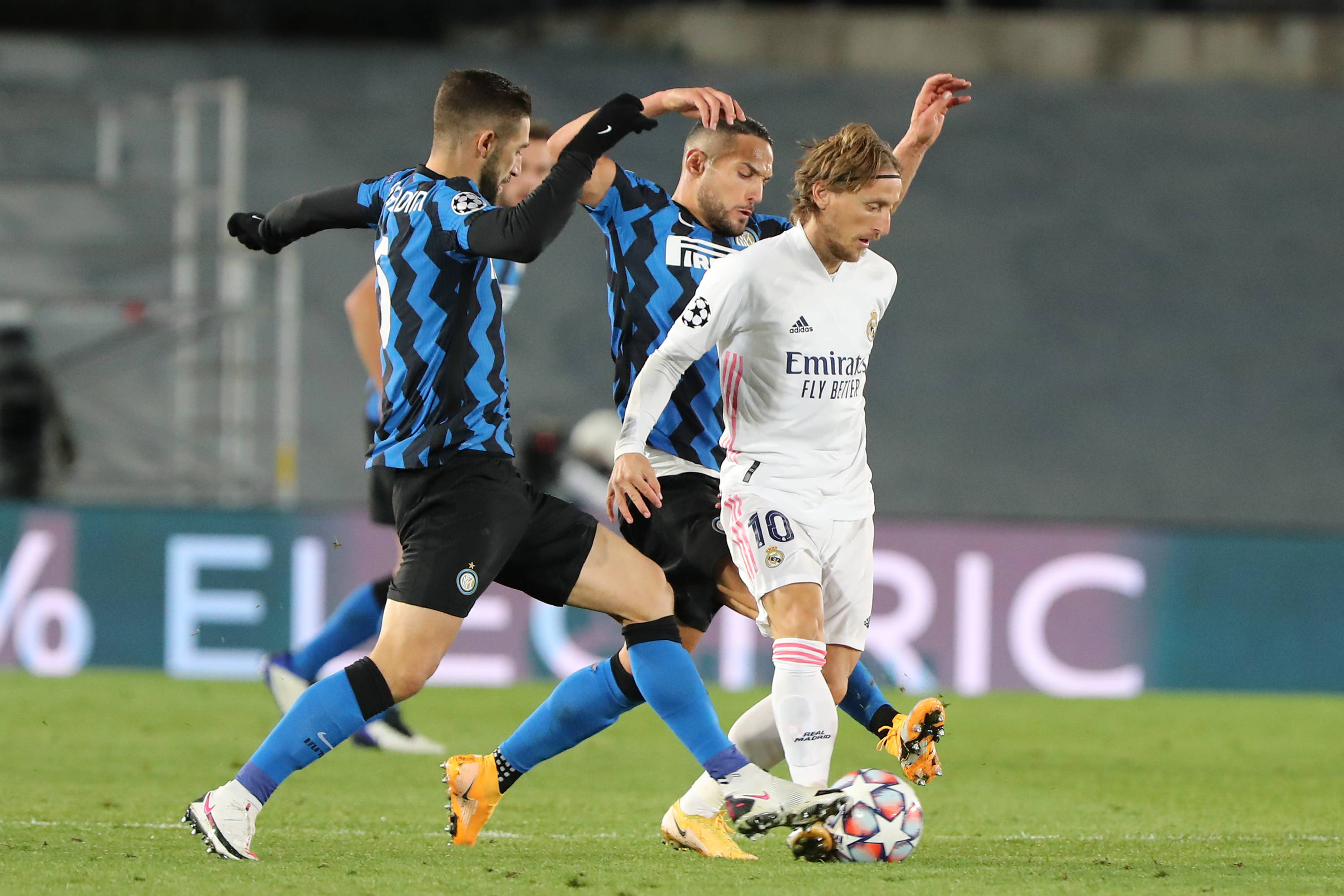 [德甲]破碎的冠军梦 打“暑假工”的滕哈赫